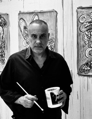 Ο Costas Picadas μιλά για τις αόρατες σχέσεις που συνδέουν τη φύση, το ανθρώπινο σώμα και τη συνείδηση