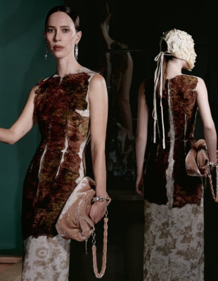 Η Rebecca Hall πρωταγωνιστεί στο “ANONYMITY”, τη νέα καμπάνια του Maison Margiela