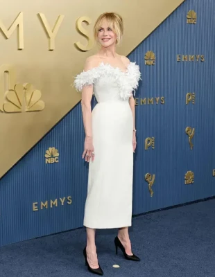 Emmys 2026: Τα beauty looks που θα συζητάμε όλο το φθινόπωρο