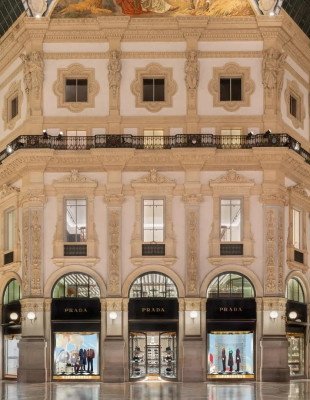 Prada Galleria: Το νέο fashion universe της Prada στο Μιλάνο συνδυάζει μόδα, τέχνη, design, γαστρονομία και ιστορία
