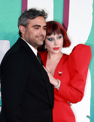 Η Lady Gaga έγινε μαμά για πρώτη φορά