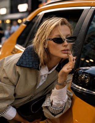 Με μόλις 4 makeup essentials μπορείτε να μεταμορφώσετε το office look σας σε ένα εντυπωσιακό βραδινό μακιγιάζ