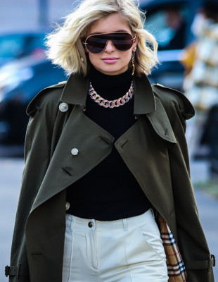Dressed for the Rain: 5 essentials για τις βροχερές μέρες του φθινοπώρου