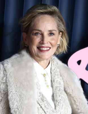 Η Sharon Stone «επιστρέφει» στους πιο εμβληματικούς ρόλους της