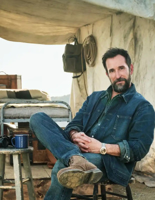 Ποιος είναι ο Noah Wyle, ο πιο sexy άνδρας του 2026 σύμφωνα με το People;