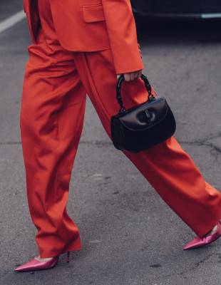 The Colorful Trouser Edit: Αυτή είναι η μεγαλύτερη τάση στα παντελόνια αυτή τη στιγμή