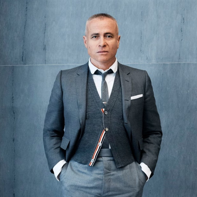 Ο Thom Browne στον καναπέ του Fashion Neurosis για το στιλ, την ταυτότητα και την γκρι αισθητική