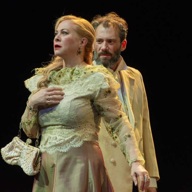 Face to Face με τη Γιολάντα Μπαλαούρα: «Η καθημερινότητα μας είναι ο πόλεμος και η αδιαφορία για αυτό που συμβαίνει γύρω μας»