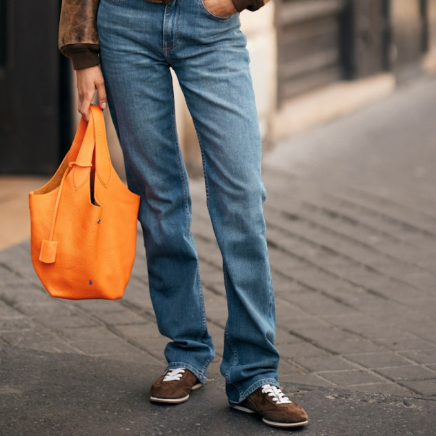 Τα sneakers που ταιριάζουν απόλυτα με τα denim pants