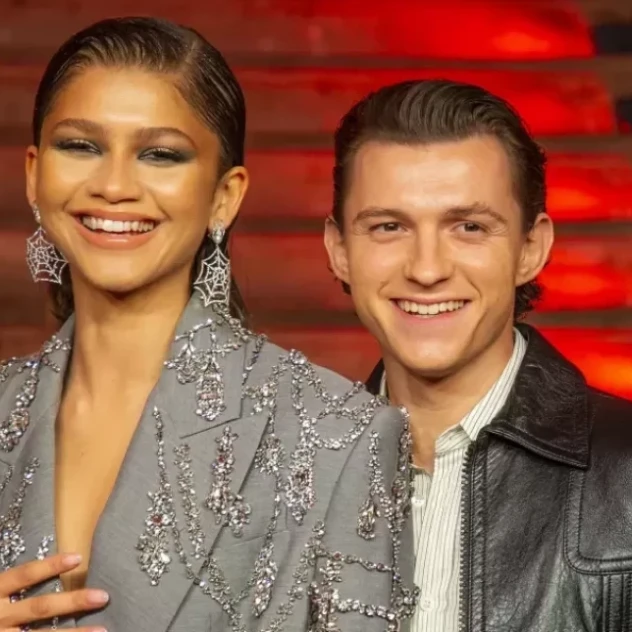 Tο love bombing απέχει πολύ από τον πραγματικό έρωτα κι εξηγούμε το γιατί