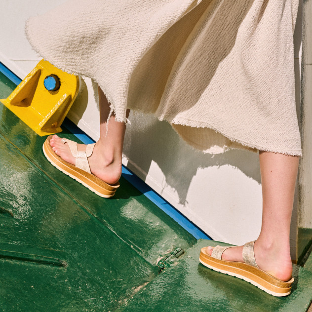 In Between: Τα shoe designs που θα απογειώσουν κάθε καλοκαιρινή σας εμφάνιση