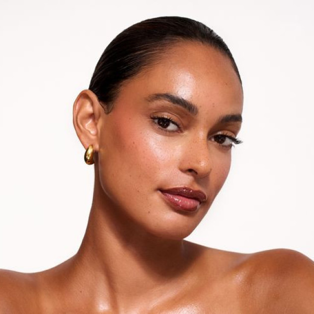 Ποιον τύπο bronzer πρέπει να επιλέξετε τώρα για ένα summer-ready look;