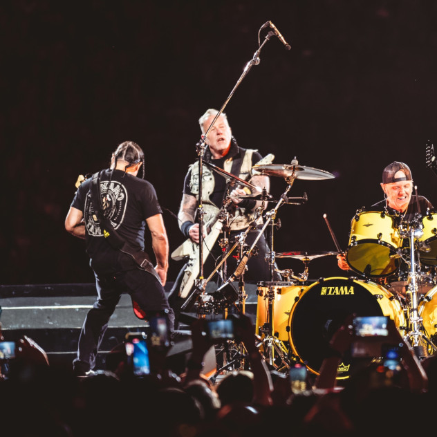 Οι Metallica «κατέλαβαν» την Αθήνα και το ΟΑΚΑ μετατράπηκε σε ναό της metal με πάνω από 80.000 θεατές