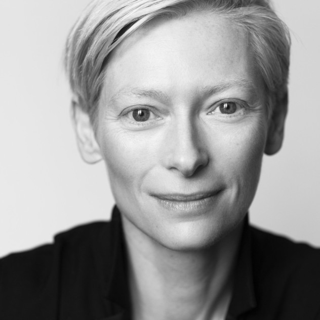 Tilda Swinton: Ποια είναι πραγματικά η ιέρεια του Avant-garde;