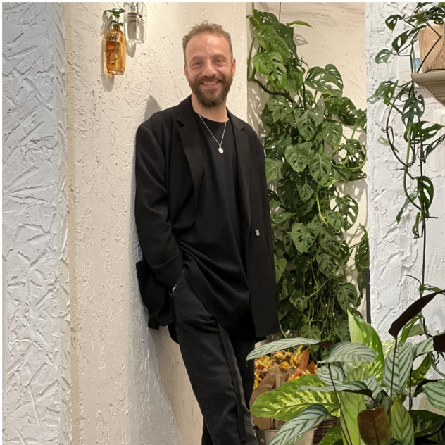 SKG Stories: Για τον florist Κωνσταντίνο Τιμιανό, τα φυτά είναι ο λόγος να επιβραδύνουμε σε μια καθημερινότητα τόσο γρήγορων ρυθμών