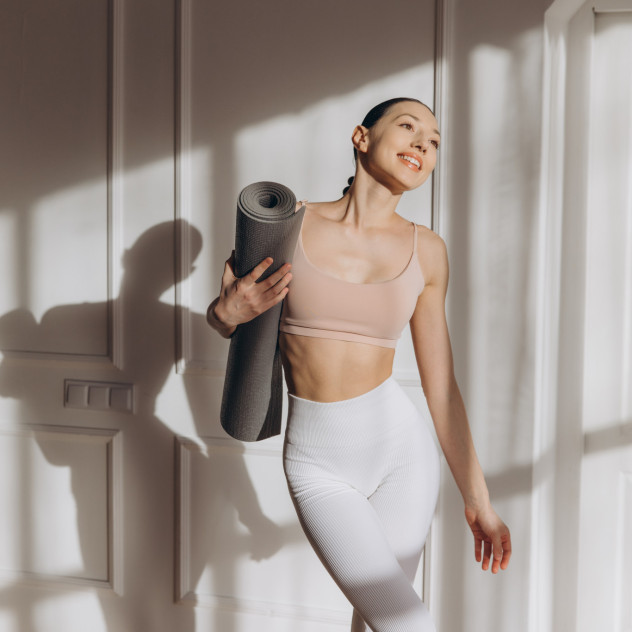 Οι καλύτερες ασκήσεις pilates για επίπεδη κοιλιά το καλοκαίρι