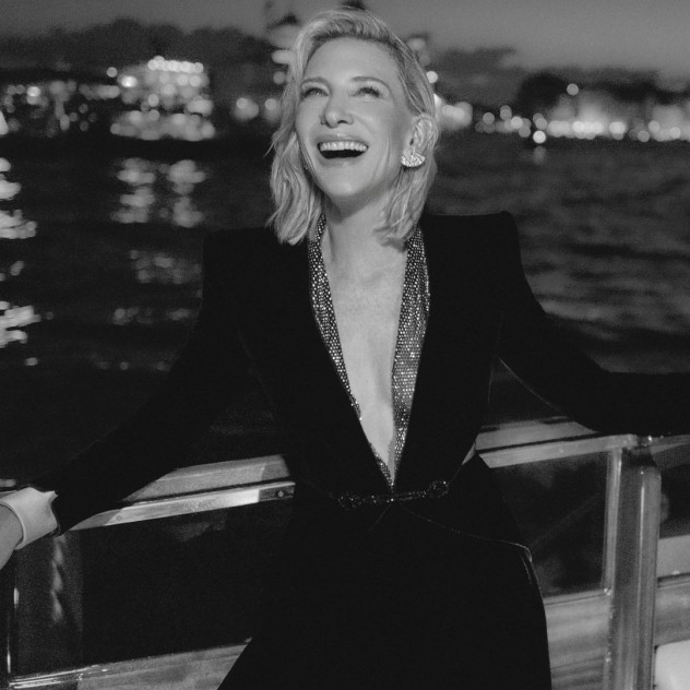 Η Cate Blanchet στρέφει τον φακό σε όσα κρύβονται πίσω από τη βιομηχανία της fast fashion
