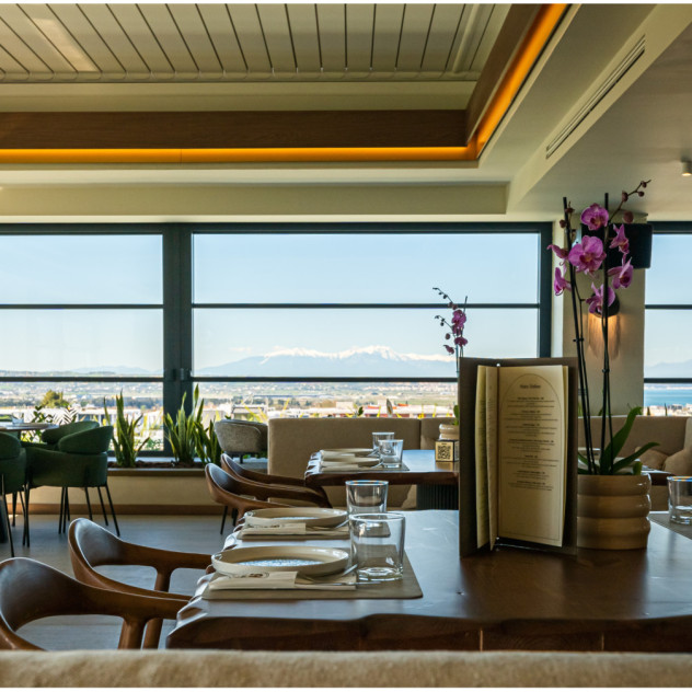 To νέο εντυπωσιακό rooftop στη Θέρμη υπόσχεται all-day long απολαύσεις