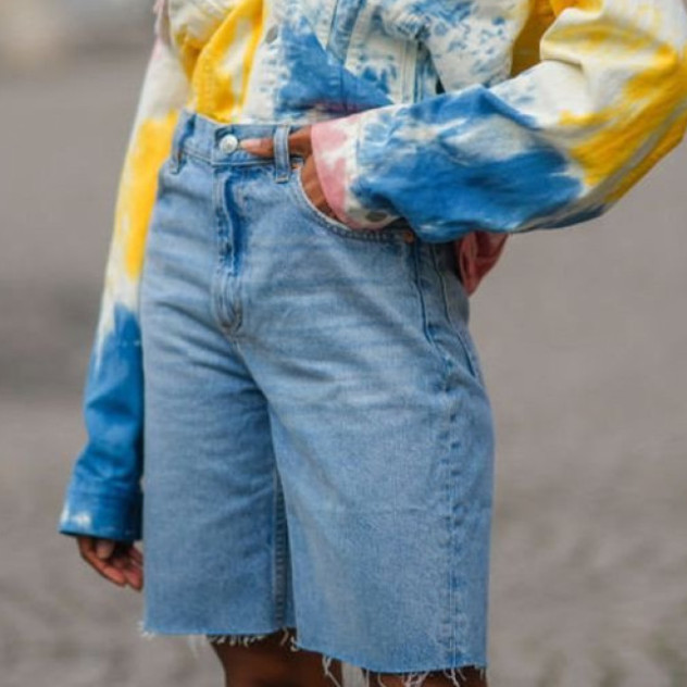 Οι 5 πιο κομψοί τρόποι για να εντάξουμε τα shorts στο looks μας σύμφωνα με τις Γαλλίδες