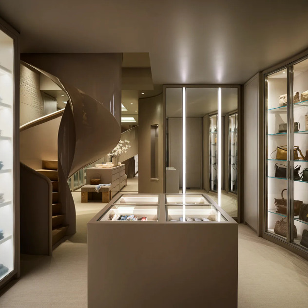 Έξυπνες λύσεις για περισσότερο χώρο και τέλεια τάξη στην καλοκαιρινή σας ντουλάπα