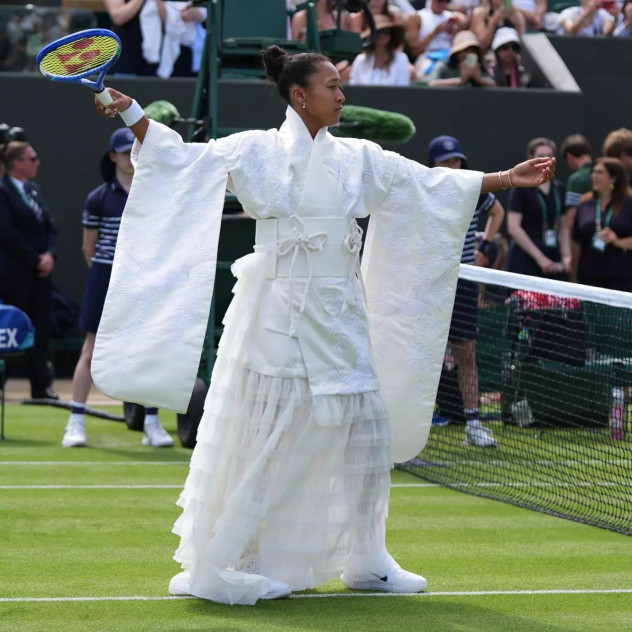 Η Naomi Osaka μετέτρεψε το court του Wimbledon σε πασαρέλα