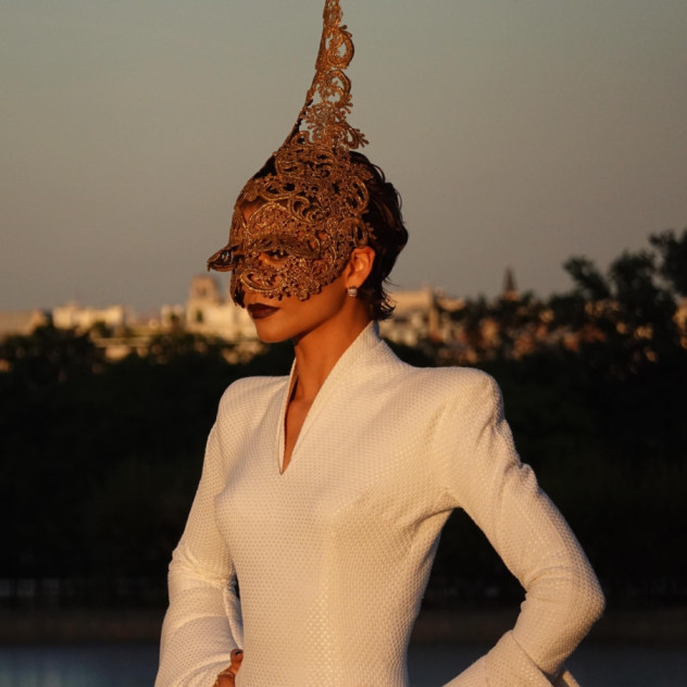 Η Zendaya επιλέγει Schiaparelli, Valentino και Givenchy για τις πρεμιέρες του “The Odyssey” και κλέβει την παράσταση