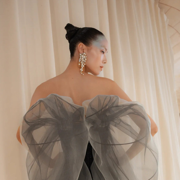 Schiaparelli Haute Couture: Ο Daniel Roseberry χάρισε ένα εκπληκτικό runway show στην έναρξη της Paris Couture Week