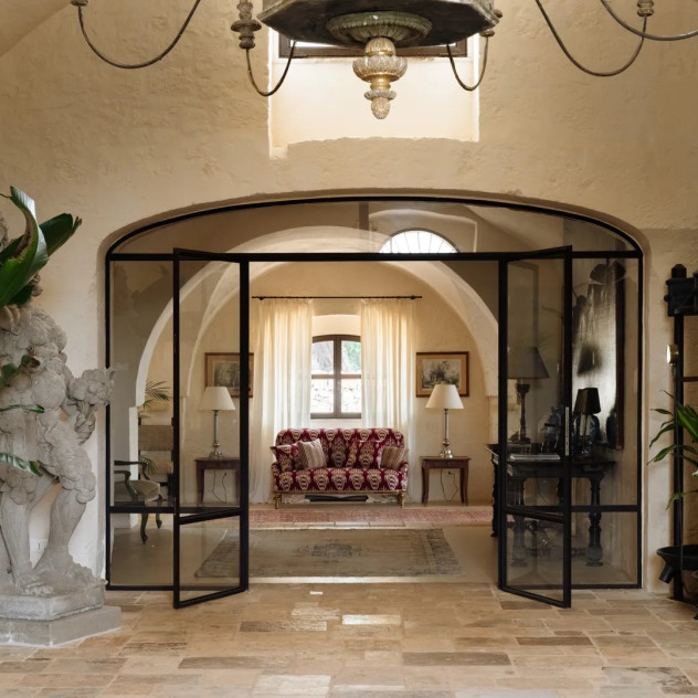 H masseria στην Puglia που αποκαλύπτει το πώς η αυθεντική ιταλική εξοχή συναντά μια διακριτικά σύγχρονη κομψότητα