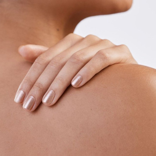 Το manicure trick που θα σας κάνει να καθυστερήσετε το επόμενο ραντεβού σας