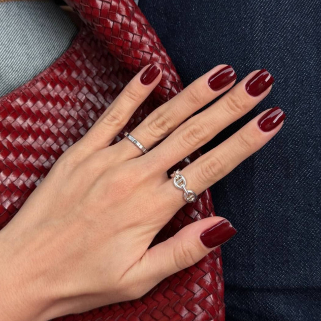 The Shorter the Better: 6 κομψά manicures που δείχνουν καλύτερα σε κοντά νύχια
