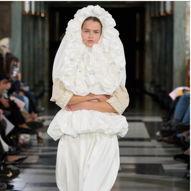 London Fashion Week: To ντεμπούτο του Christopher Kane στoν Mulberry και 3 ακόμα most-talked about shows