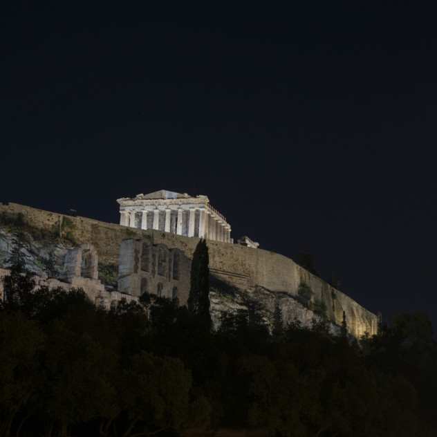 Η Ακρόπολη αποκτά νέα φωτιστική ταυτότητα: Ο ιστορικός περίπατος της Αθήνας φωτίζεται ξανά