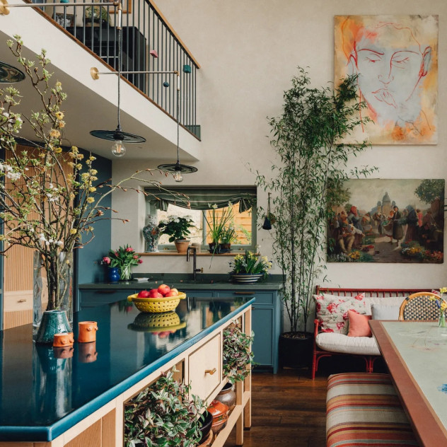 Η “Soft Kitchen” είναι η νέα τάση που κάνει την κουζίνα να μοιάζει περισσότερο με ένα ζεστό σαλόνι