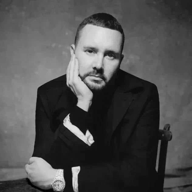 Kim Jones: Η μεγάλη επιστροφή με το δικό του brand και ένα νέο κεφάλαιο στη μόδα