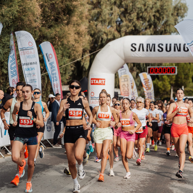 Ladies Run 2026: Η γυναικεία δύναμη παίρνει θέση με φόντο το σκηνικό της Astir Beach