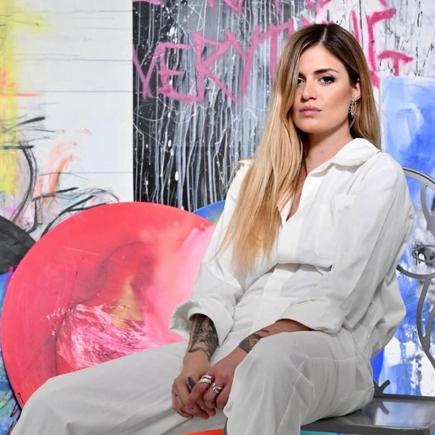 Face to Face με την Pavlina Bechrakis: «Δεν πιστεύω ότι ένας καλλιτέχνης πρέπει απαραίτητα να δίνει απαντήσεις. Μπορεί απλώς να κάνει τις σωστές ερωτήσεις»