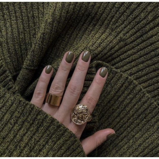 Mid-Autumn Nails: Οι πιο γοητευτικές τάσεις στο μανικιούρ έχουν κάτι αρκετά μυστηριώδες