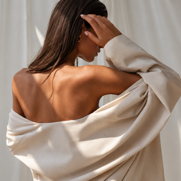 Όλες μιλούν για τα body serums, αλλά αξίζουν πραγματικά την προσοχή μας;