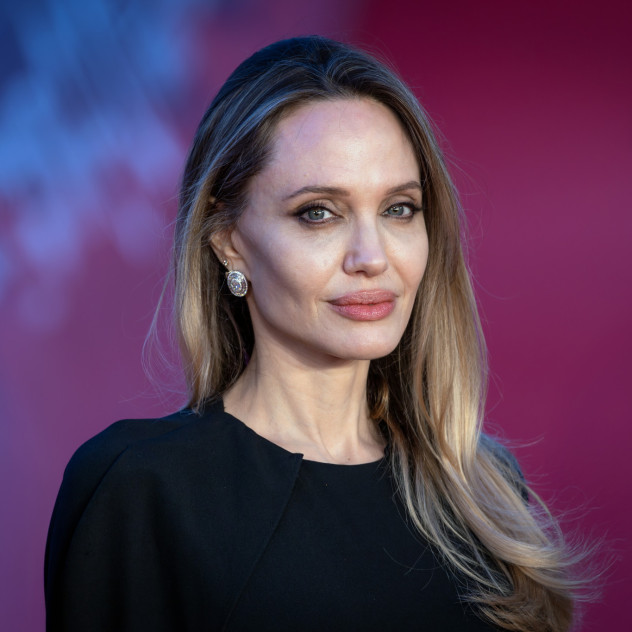 Όταν η καταξιωμένη Βρετανίδα Dr Tasha Gandamihardja ανέλυσε την ιστορία της προληπτικής μαστεκτομής της Angelia Jolie