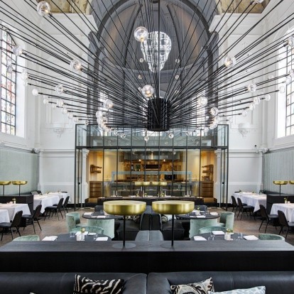 Μια φλαμανδική εκκλησία μεταμορφώθηκε σε σύγχρονο ναό υψηλής γαστρονομίας 