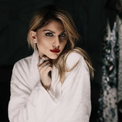 Ναταλία Γεωργαλά: Μια Ελληνίδα fashion blogger με αέρα εξωτερικού 