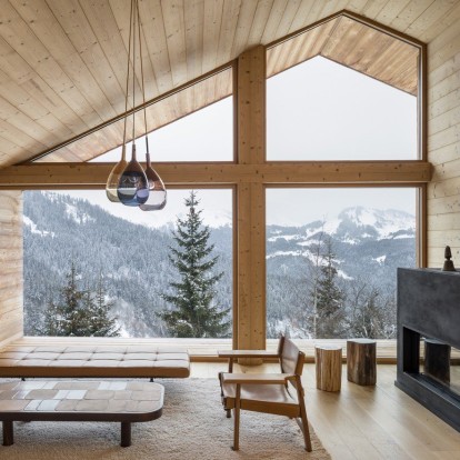 Mountain Ηouse στις Άλπεις: η σύγχρονη εκδοχή του ξύλινου chalet 