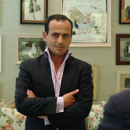 Συζητώντας με τον σχεδιαστή Βασίλη Ζούλια για την αξεπέραστη γοητεία της μόδας 