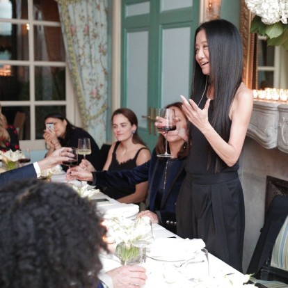 Η Vera Wang σχεδιάζει για το Ladurée τη γαμήλια τούρτα των ονείρων σας