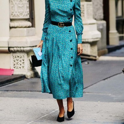 Τα παπούτσια που ταιριάζουν άψογα με τα midi dress σας