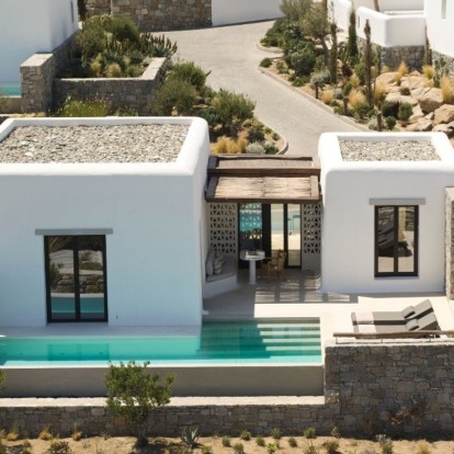 Mykonos lovers: Ό,τι πιο hot κεντρίζει το ενδιαφέρον στο κοσμοπολίτικο νησί των Κυκλάδων