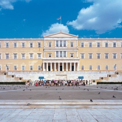 Female power: Αυτές είναι οι 75 γυναίκες που μπαίνουν στη νέα Βουλή