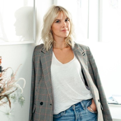 Molly Goddard:  Μας ξεναγεί στο studio της στο Brixton