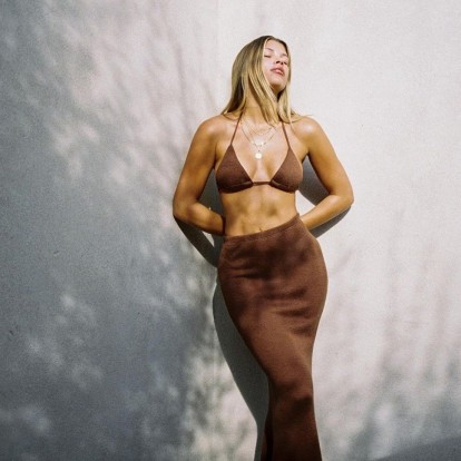 Οι πιο stylish τρόποι να φορέσετε το παρεό σας φέτος το καλοκαίρι