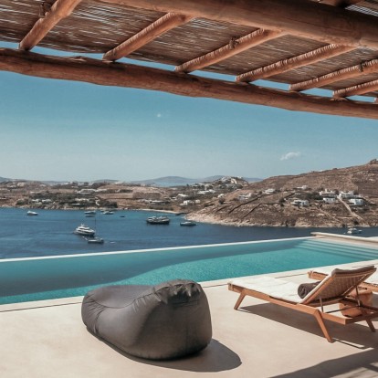 Mια πολυτελής κατοικία στη Μύκονο είναι ό,τι μπορεί να ονειρευτεί κανείς για καλοκαίρι 